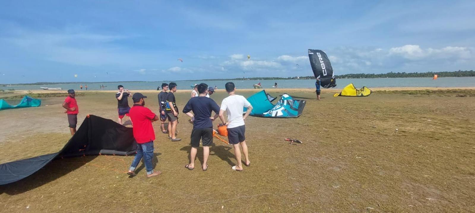 Blue Waves Kite Surfing Beach Resort Kalpitiya Exteriör bild